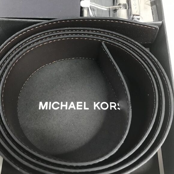 Michael Kors 4 in 1 Belt/Buckle Set NWT - Picture 5 of 5